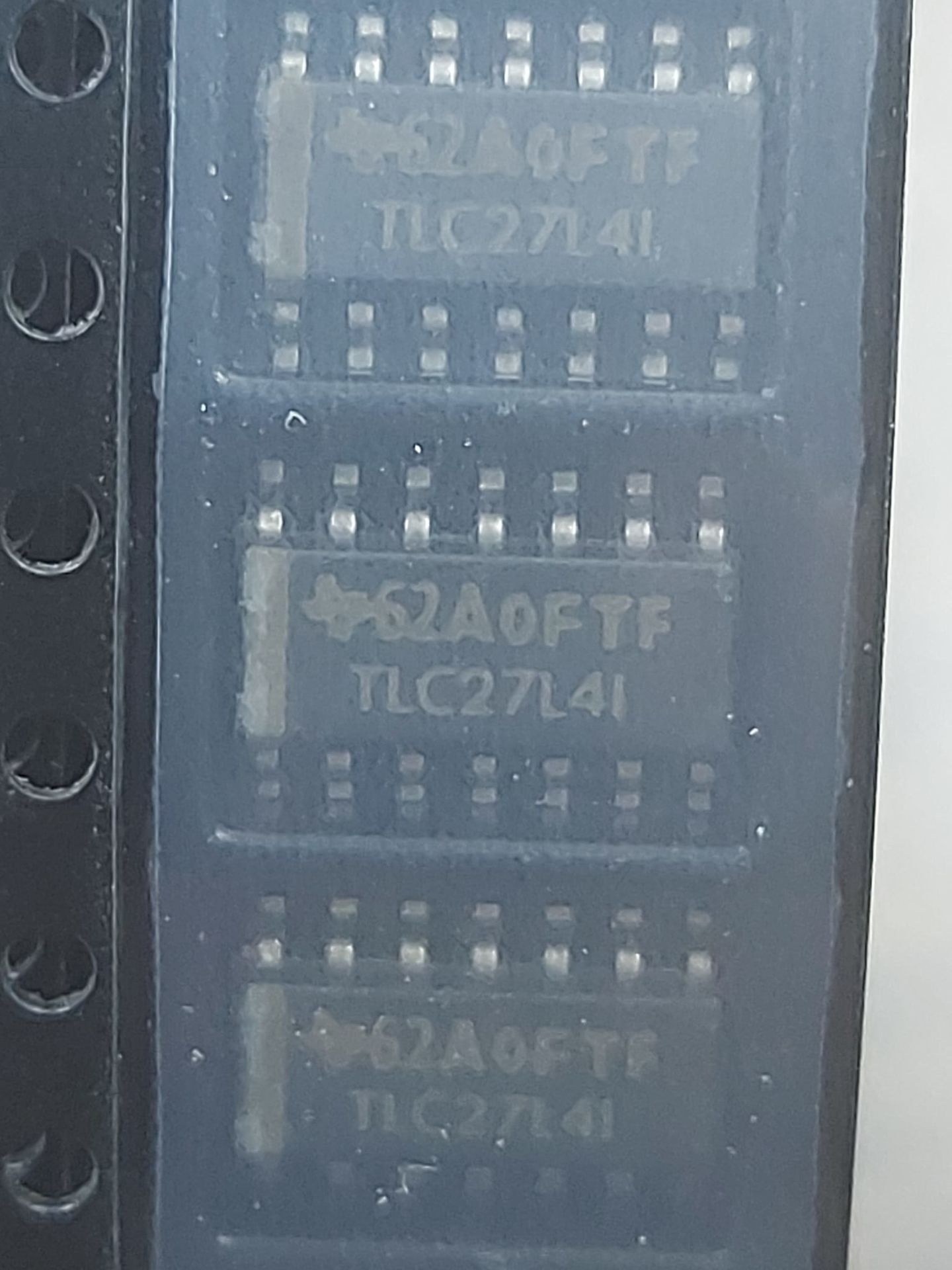 TLC27L4