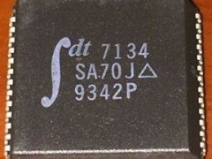 IDT7134SA70J