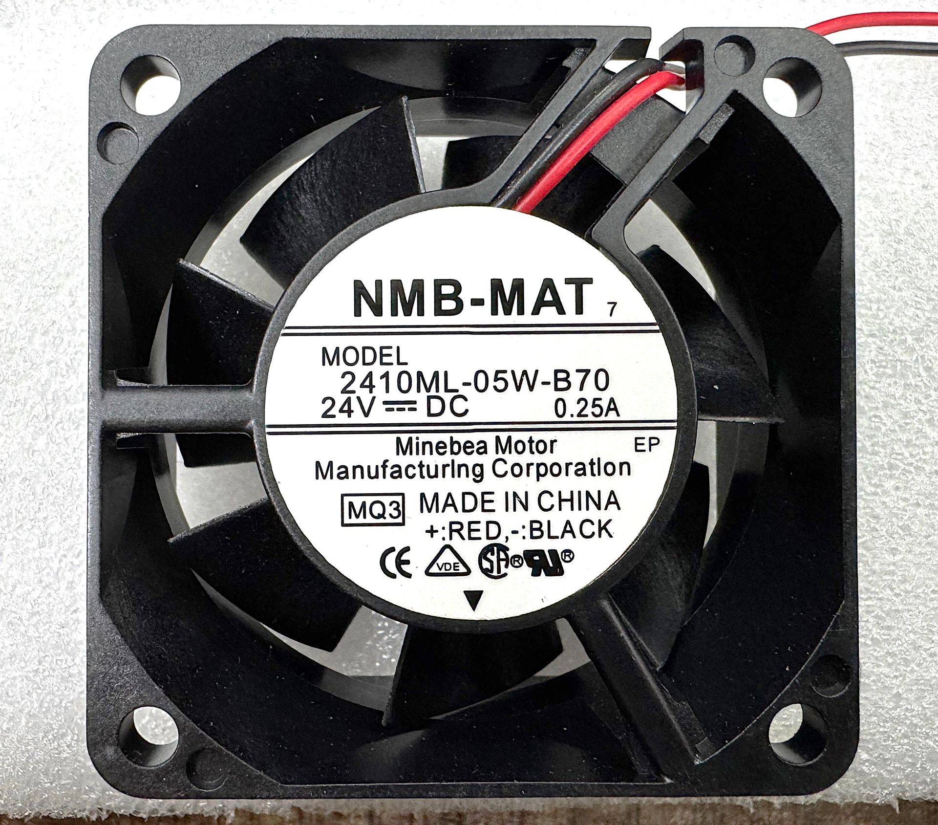 2410ML-05W-B70 60X60X25MM 24VDC 0.25A 2 KABLO FAN NMB-MAT