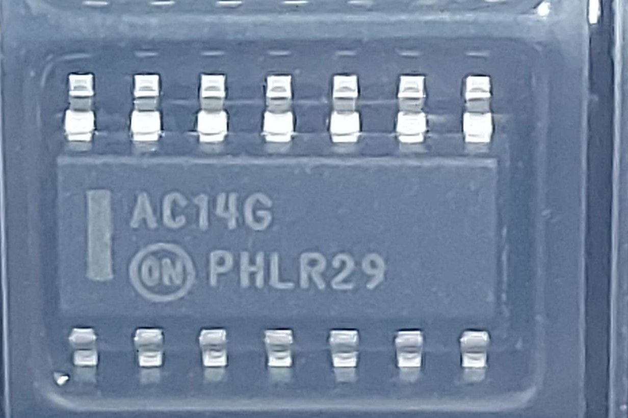 MC74AC14DR2G  SOIC-14 SMD