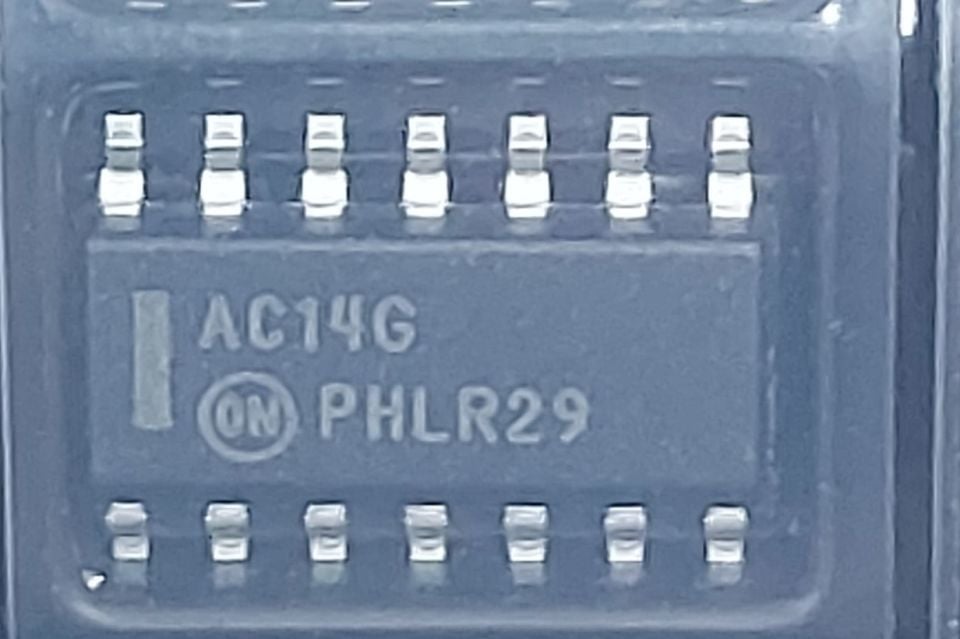 MC74AC14DR2G  SOIC-14 SMD
