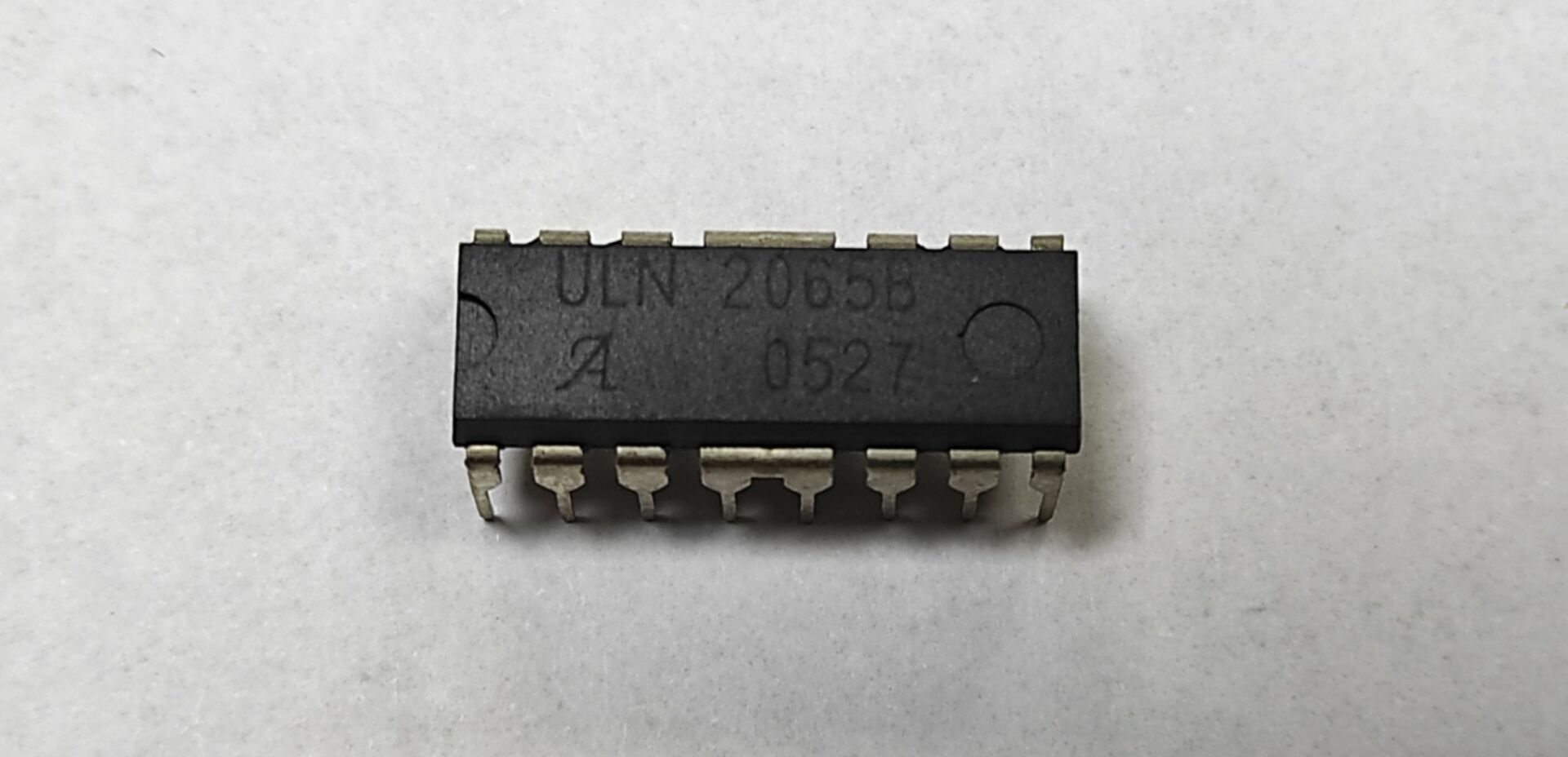 ULN2065B