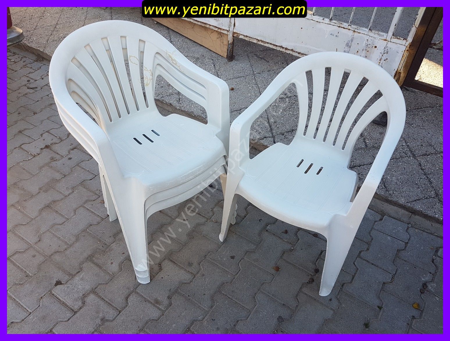 2. el plastik beyaz sandalye garden time iyi durumda ( birinde leke var çıkmıyor ) ( ADET OLARAK SATILIKTIR)