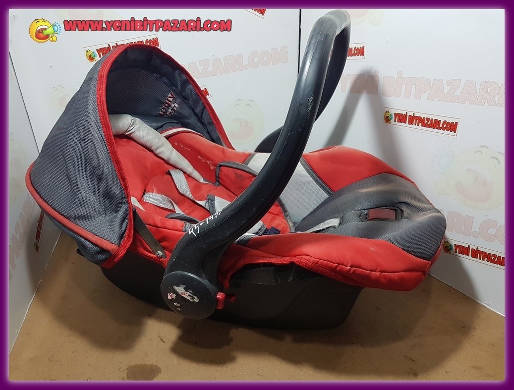 ikinciel viper travel puset araba oto çacuk bebek koltuğu  taşıma ana kucağı renk solması ve hafif görülmeyen yırtık var