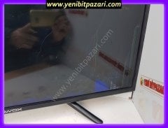 ARIZALI çalışan AWOX 3282 32 inç 82 ekran HD LED TV televizyon uydu yok ( ekran kırık Kumanda var )