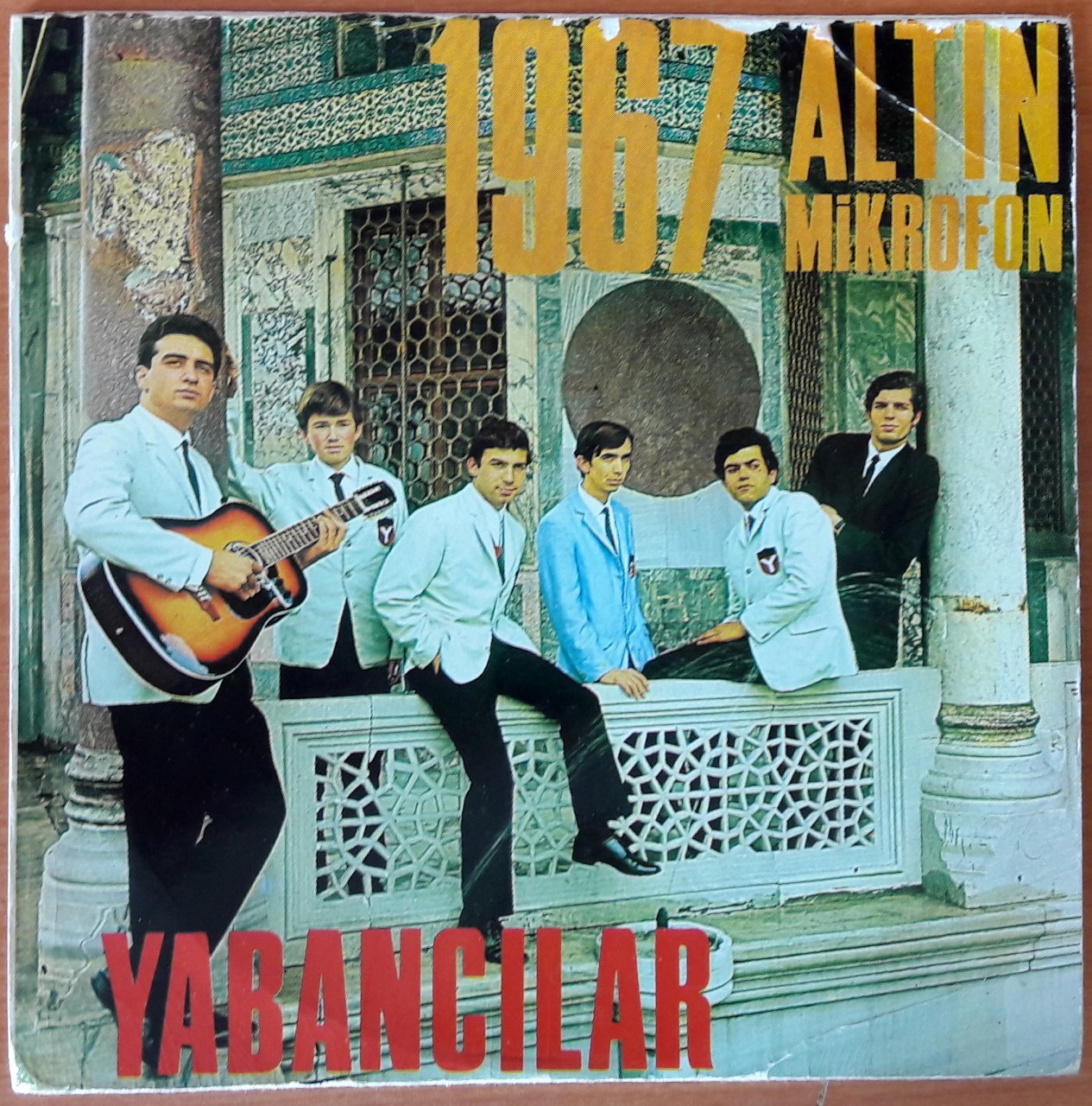 YABANCILAR - AĞIT / KAYALAR  1967 ALTIN MİKROFON 7'' 45RPM SINGLE 2.EL PLAK