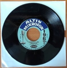 YABANCILAR - AĞIT / KAYALAR  1967 ALTIN MİKROFON 7'' 45RPM SINGLE 2.EL PLAK