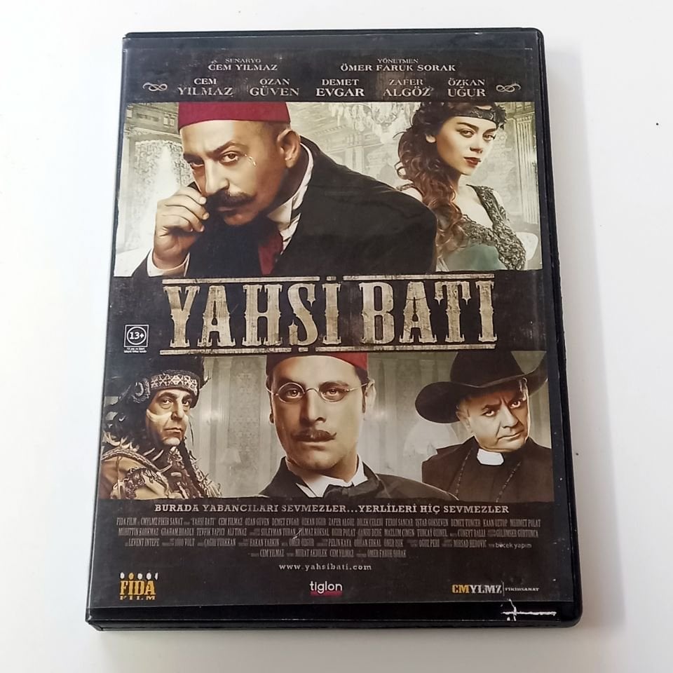 YAHŞİ BATI - CEM YILMAZ, OZAN GÜVEN, DEMET EVGAR, YÖN.: CEM YILMAZ, ÖMER FARUK SORAK - DVD 2.EL