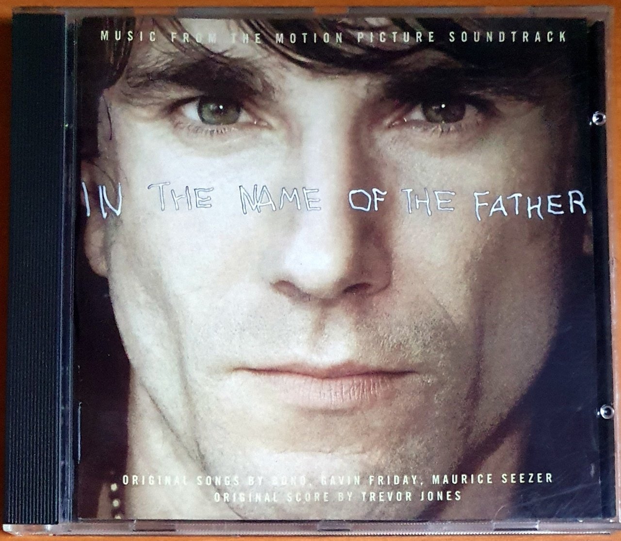 IN THE NAME OF THE FATHER SOUNDTRACK / BONO, GAVIN FRIDAY, MAURICE SEEZER, TREVOR JONES (1994) - CD 2.EL