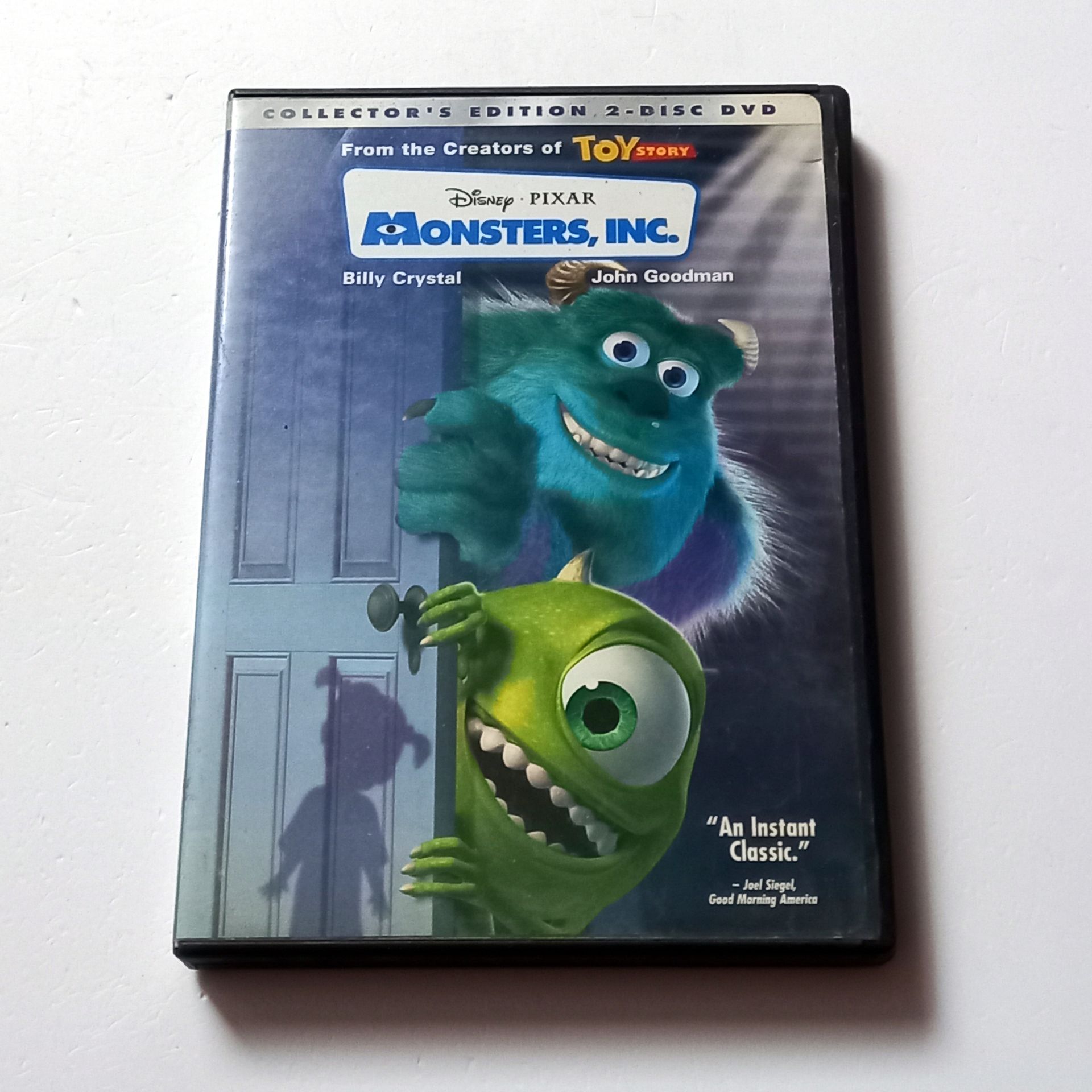 MONSTERS, INC. - COLLECTOR'S EDITION TWO DISC SET - ANİMASYON - SES.: BILLY CRYSTAL, JOHN GOODMAN - YÖN.: P. DOCTER, D. SILVERMAN, L. UNKRICH - 2DVD 1. BÖLGE TÜRKÇE ALTYAZI YOKTUR 2.EL