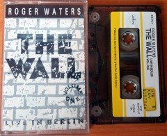 ROGER WATERS - THE WALL LIVE IN BERLIN VOL ONE (1990) PLAKSAN CASSETTE MADE IN TURKEY ''USED'' PAPER LABEL