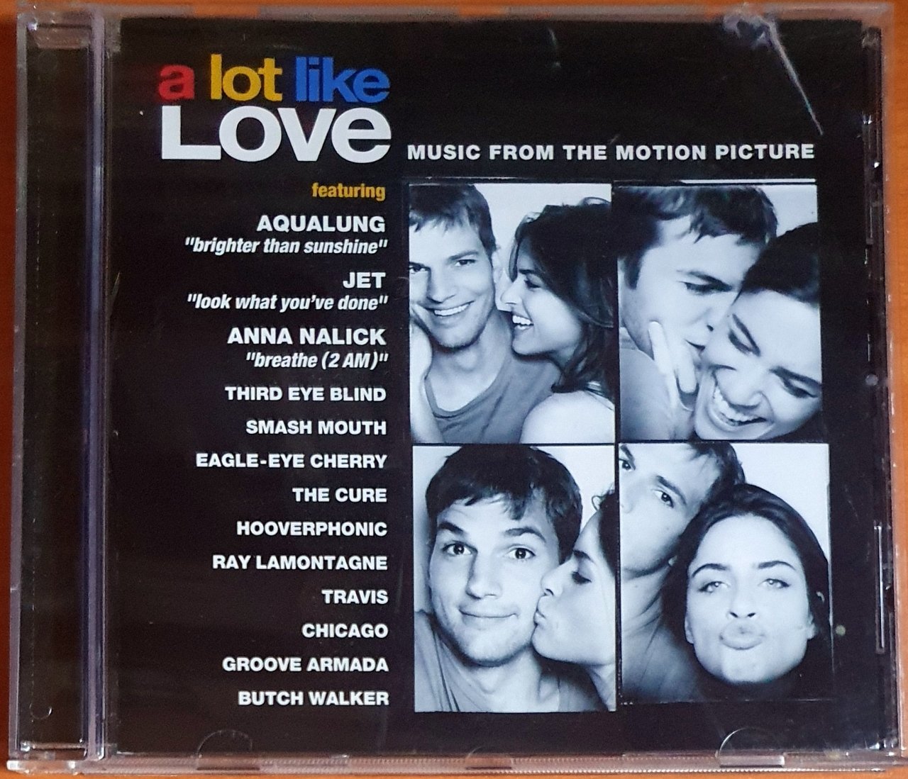 A LOT LIKE LOVE SOUNDTRACK / AQUALUNG, JET, THE CURE, THIRD EYE BLIND, HOOVERPHONIC, TRAVIS, CHICAGO, GROOVE ARMADA (2005) - CD 2.EL