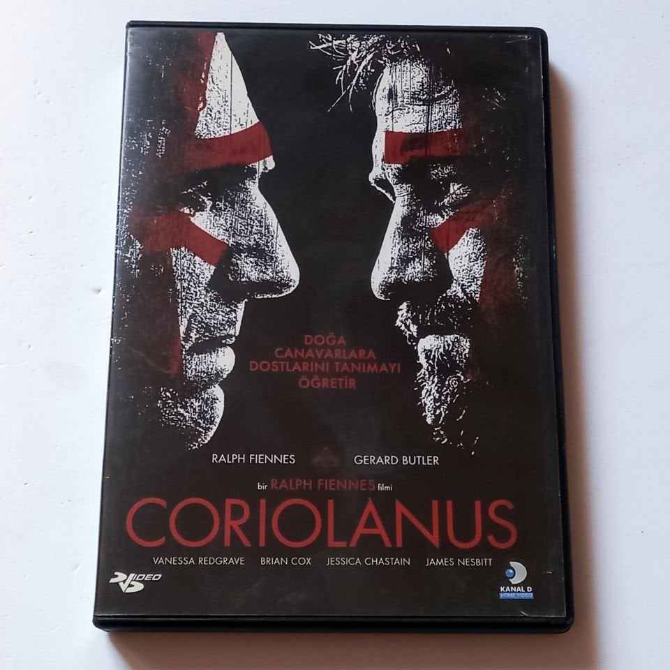 CORIOLANUS - RALPH FIENNES, GERARD BUTLER, YÖN.: RALPH FIENNES - DVD 2.EL