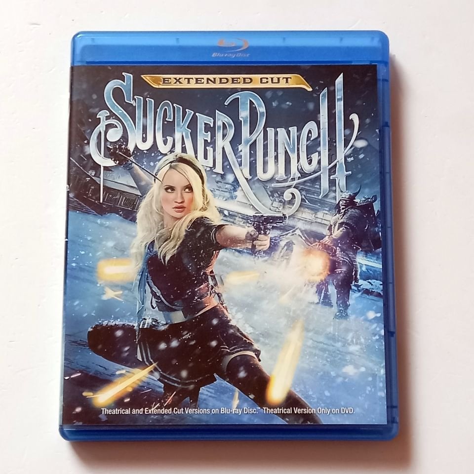 SUCKER PUNCH (EXTENDED CUT) - EMILY BROWNING, ABBIE CORNISH - YÖN.: ZACK SNYDER - 2 DİSK BLU-RAY REGION FREE 2.EL TÜRKÇE ALTYAZI YOKTUR