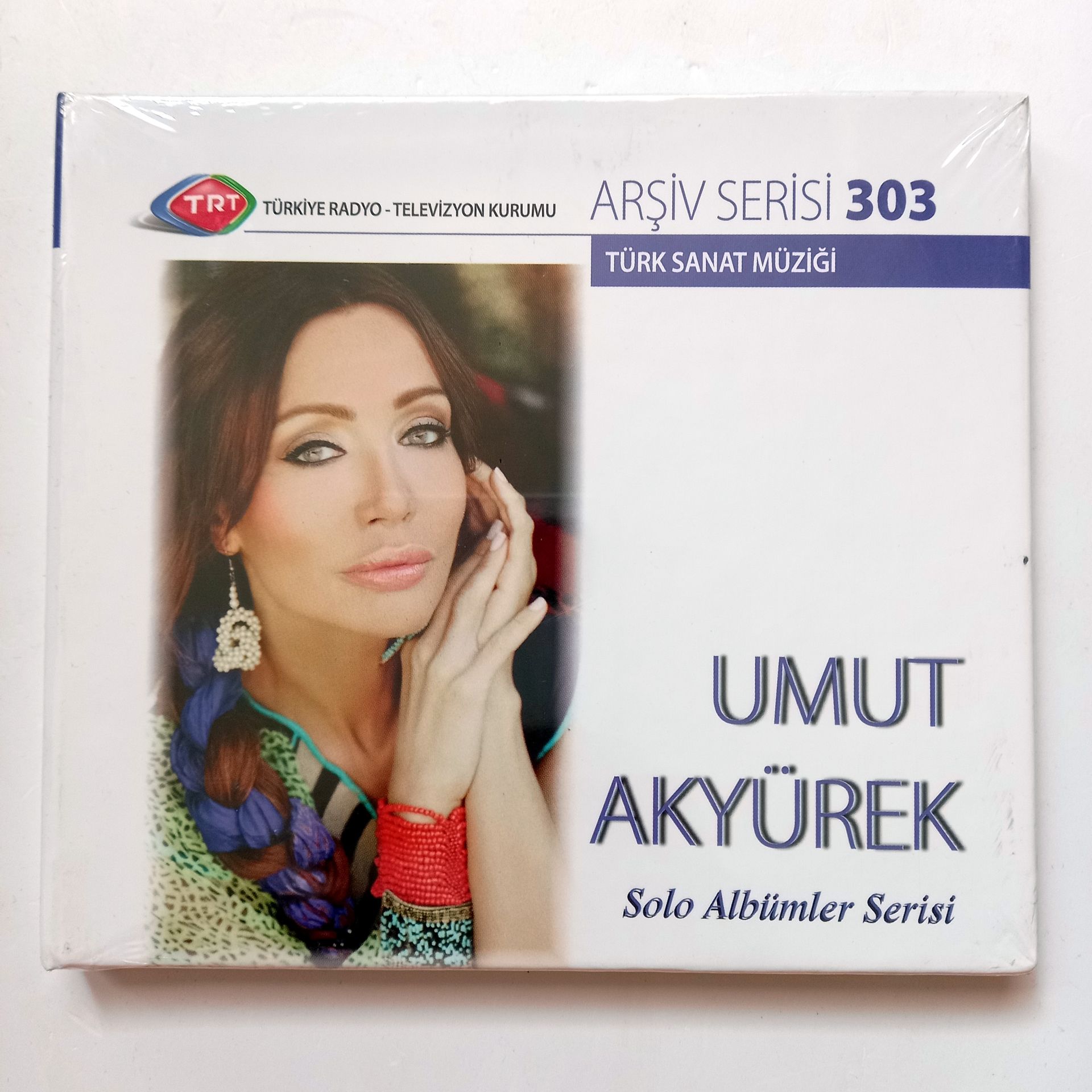 UMUT AKYÜREK / TÜRK SANAT MÜZİĞİ / TRT ARŞİV SERİSİ 303 - CD SIFIR