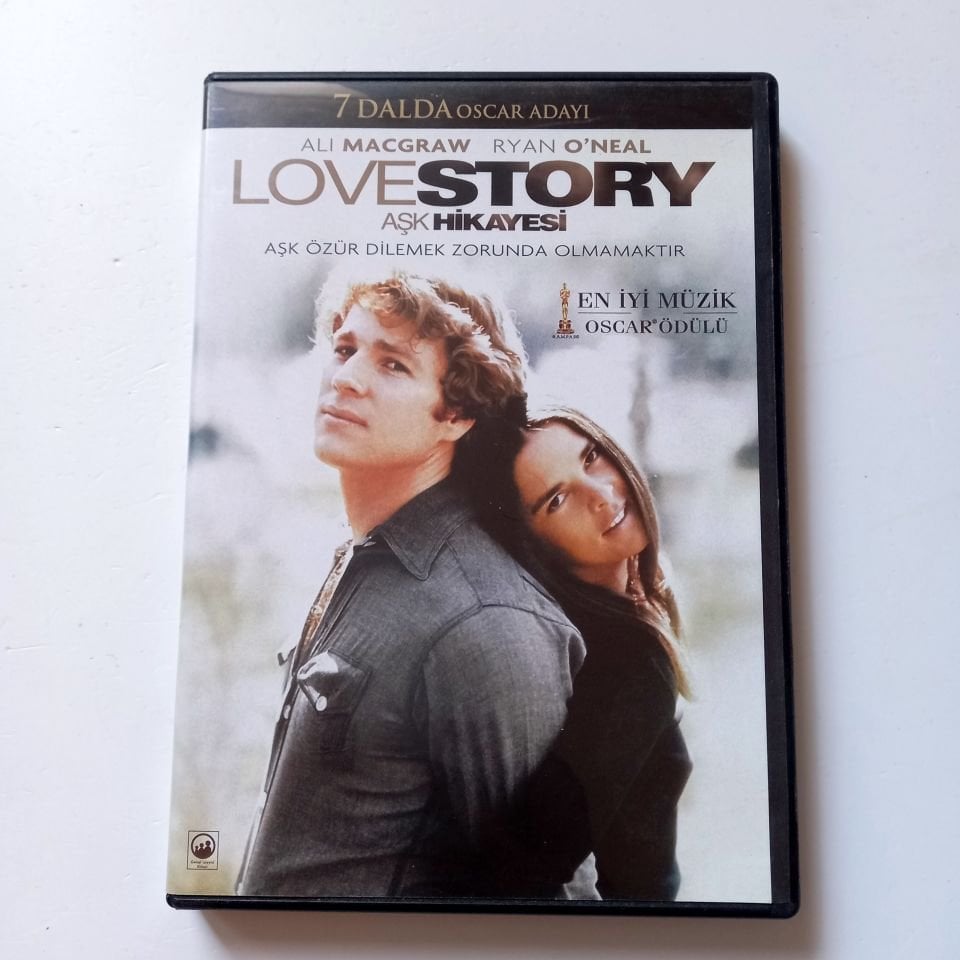 LOVE STORY - AŞK HİKAYESİ - ALI MCGRAW, RYAN O\'NEAL, YÖN.: ARTHUR HILLER - DVD 2.EL
