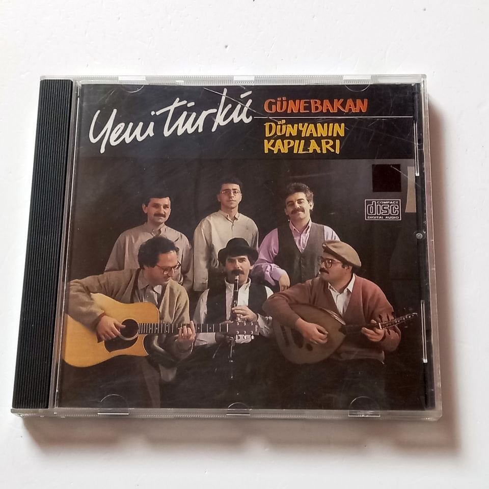 YENİ TÜRKÜ - GÜNE BAKAN / DÜNYANIN KAPILARI - CD 2.EL