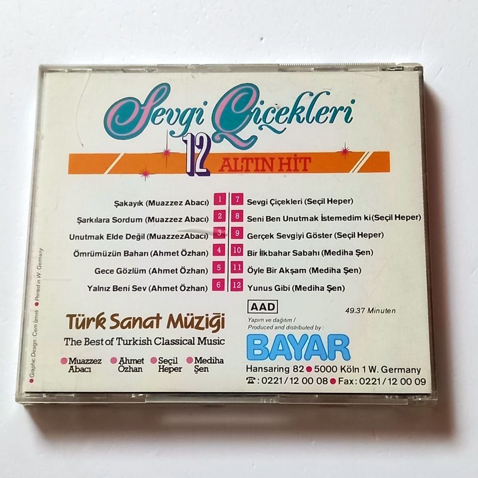 SEVGİ ÇİÇEKLERİ / 12 ALTIN HİT - MUAZZEZ ABACI, AHMET ÖZHAN, SEÇİL HEPER, MEDİHA ŞEN - CD BAYAR MÜZİK 2.EL
