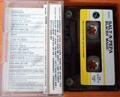 SALT 'N' PEPA - BLACKS' MAGIC (1990) PLAKSAN CASSETTE MADE IN TURKEY ''USED'' PAPER LABEL