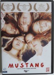 MUSTANG - GÜNEŞ NEZİHE ŞENSOY - DOĞA ZEYNEP DOĞUŞLU - DENİZ GAMZE ERGÜVEN - DVD 2.EL