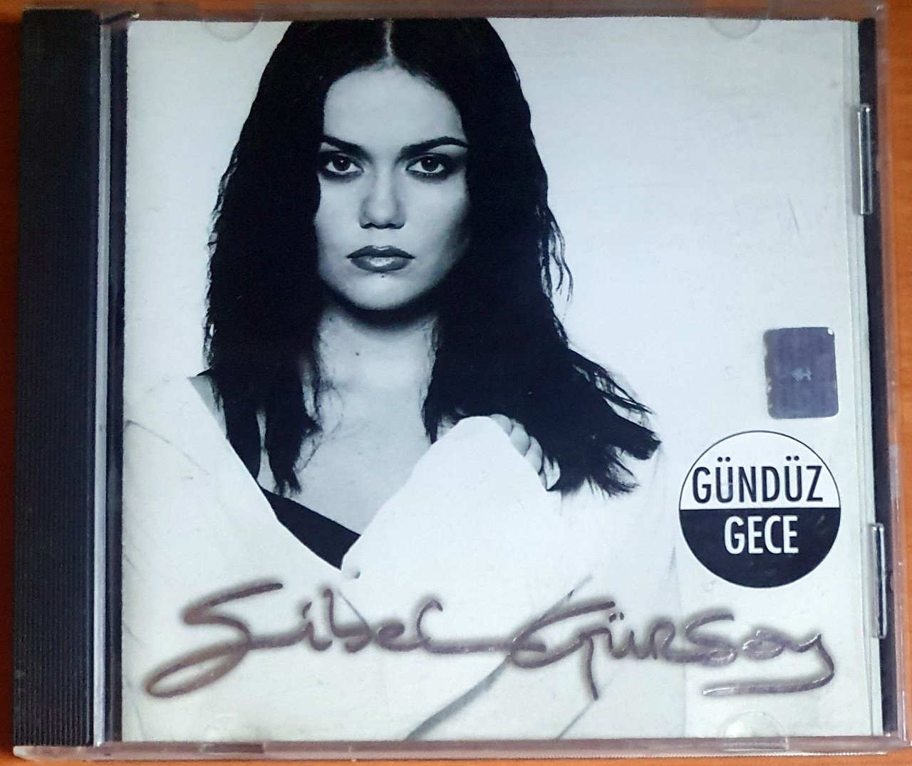 SİBEL GÜRSOY - GÜNDÜZ GECE (1999) - CD 2.EL