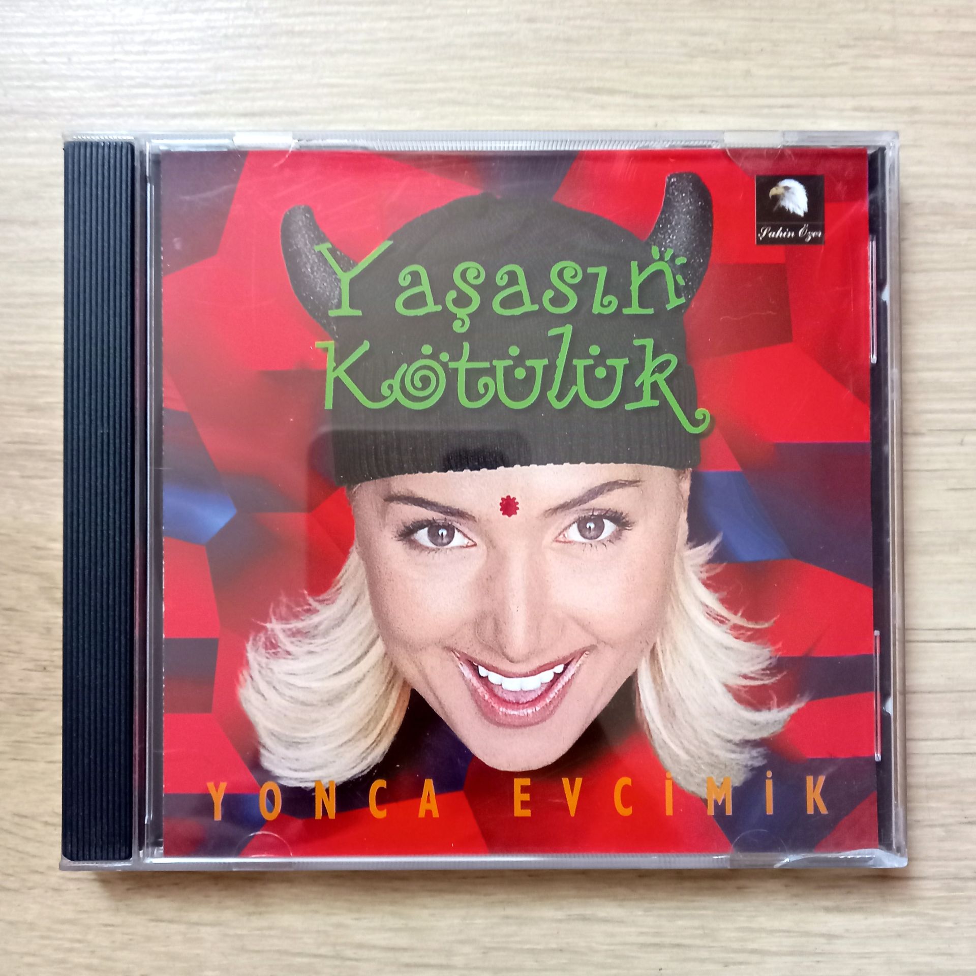 YONCA EVCİMİK - YAŞASIN KÖTÜLÜK (1996) - CD 2.EL