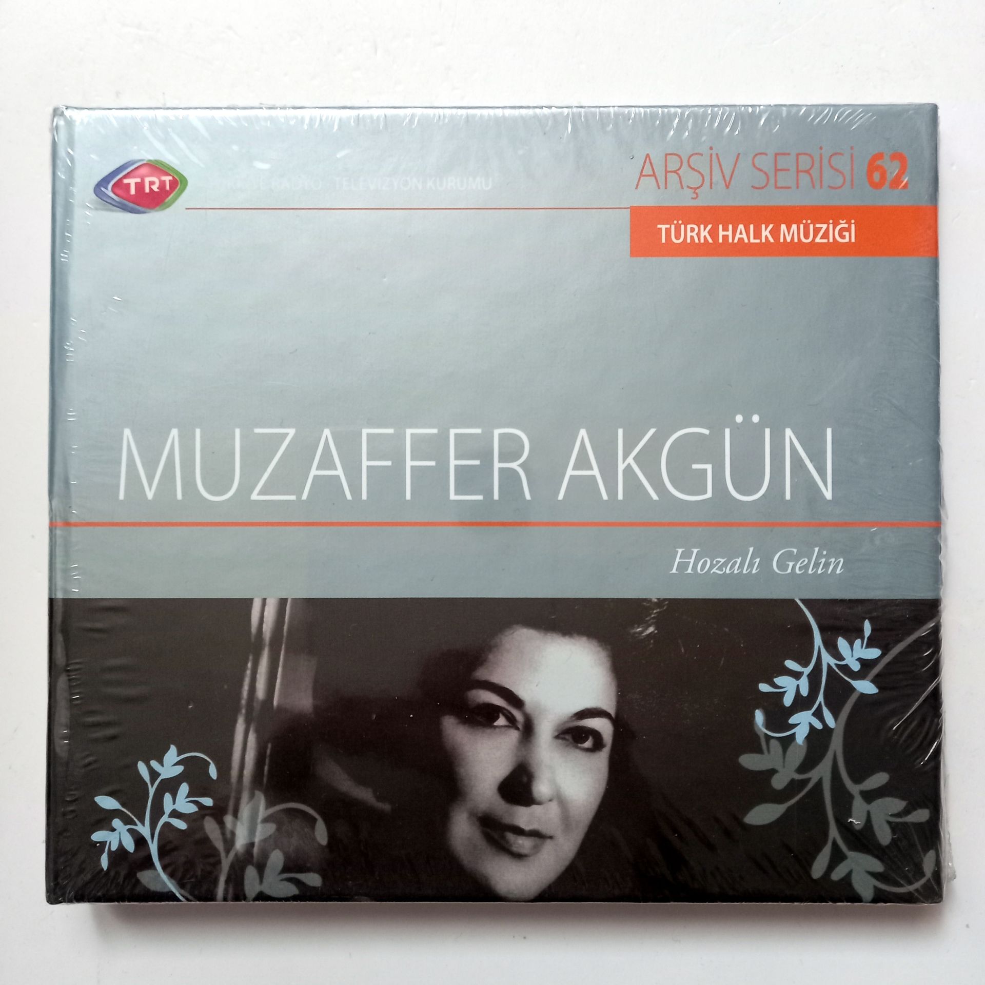 MUZAFFER AKGÜN - HOZALI GELİN / TÜRK HALK MÜZİĞİ / TRT ARŞİV SERİSİ 62 - CD SIFIR