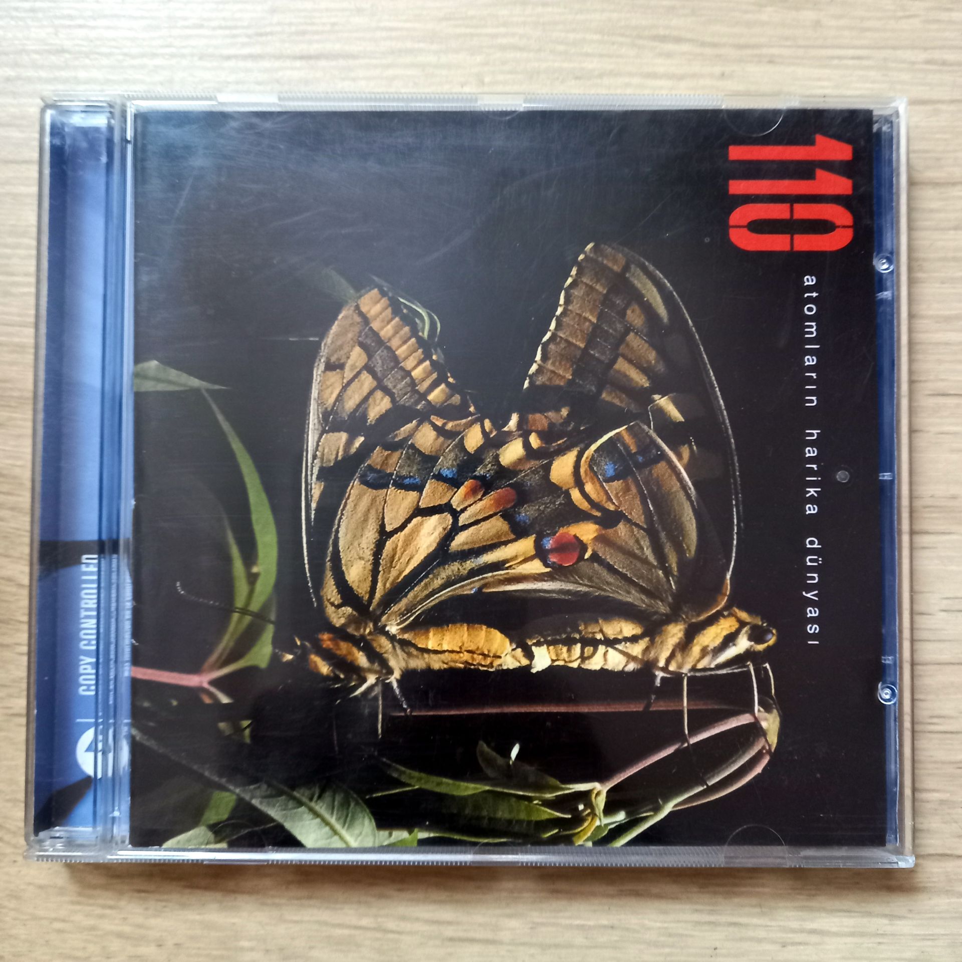 110 – ATOMLARIN HARİKA DÜNYASİ (2005) - CD 2.EL