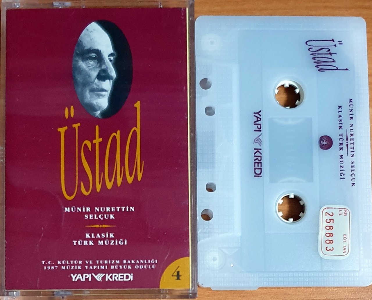 ÜSTAD / MÜNİR NURETTİN SELÇUK 4 / KLASİK TÜRK MÜZİĞİ - KASET YAPI KREDİ 2.EL