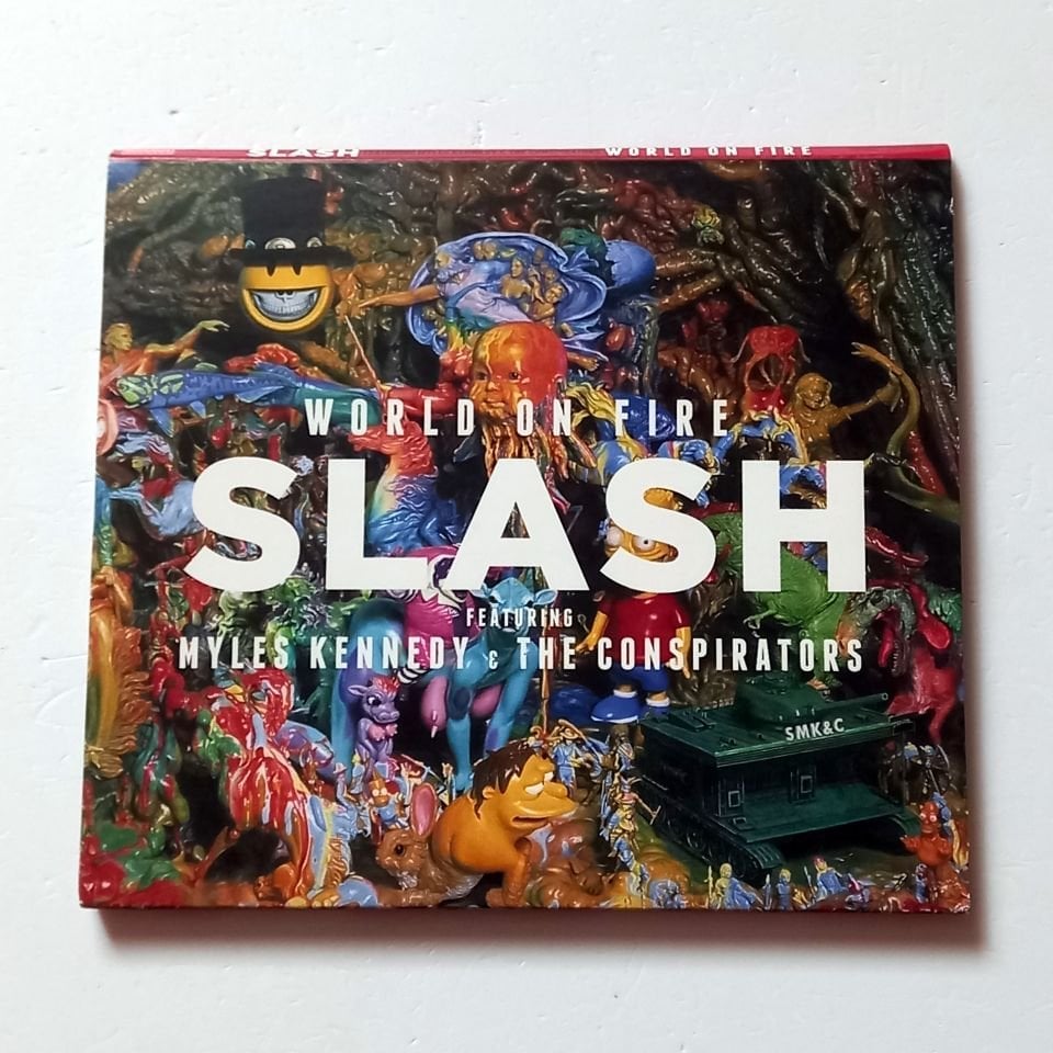 SLASH FEATURING MYLES KENNEDY & THE CONSPIRATORS – WORLD ON FIRE (2014) - CD GATEFOLD 2.EL