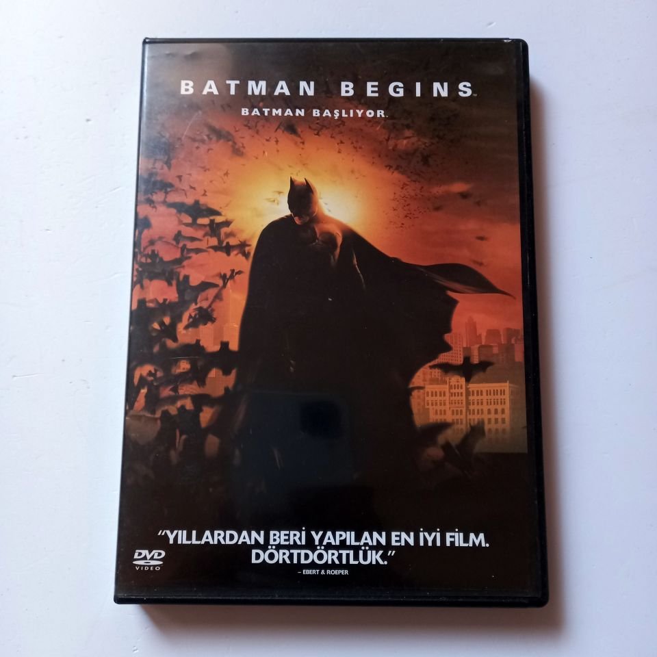 BATMAN BEGINS - BATMAN BAŞLIYOR - CHRISTIAN BALE, MICHAEL CAINE, LIAM NEESON, YÖN.: CHRISTOPHER NOLAN - DVD 2.EL