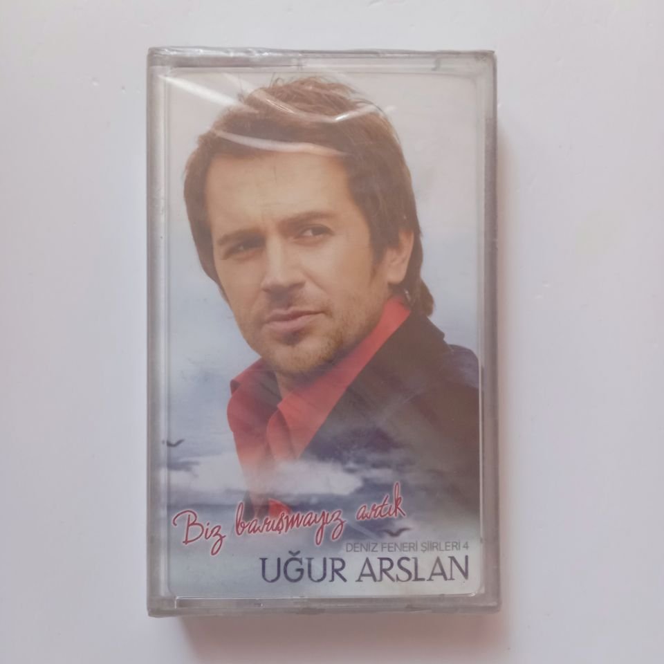 UĞUR ARSLAN - BİZ BARIŞAMAYIZ ARTIK / DENİZ FENERİ ŞİİRLERİ 4 - KASET SIFIR