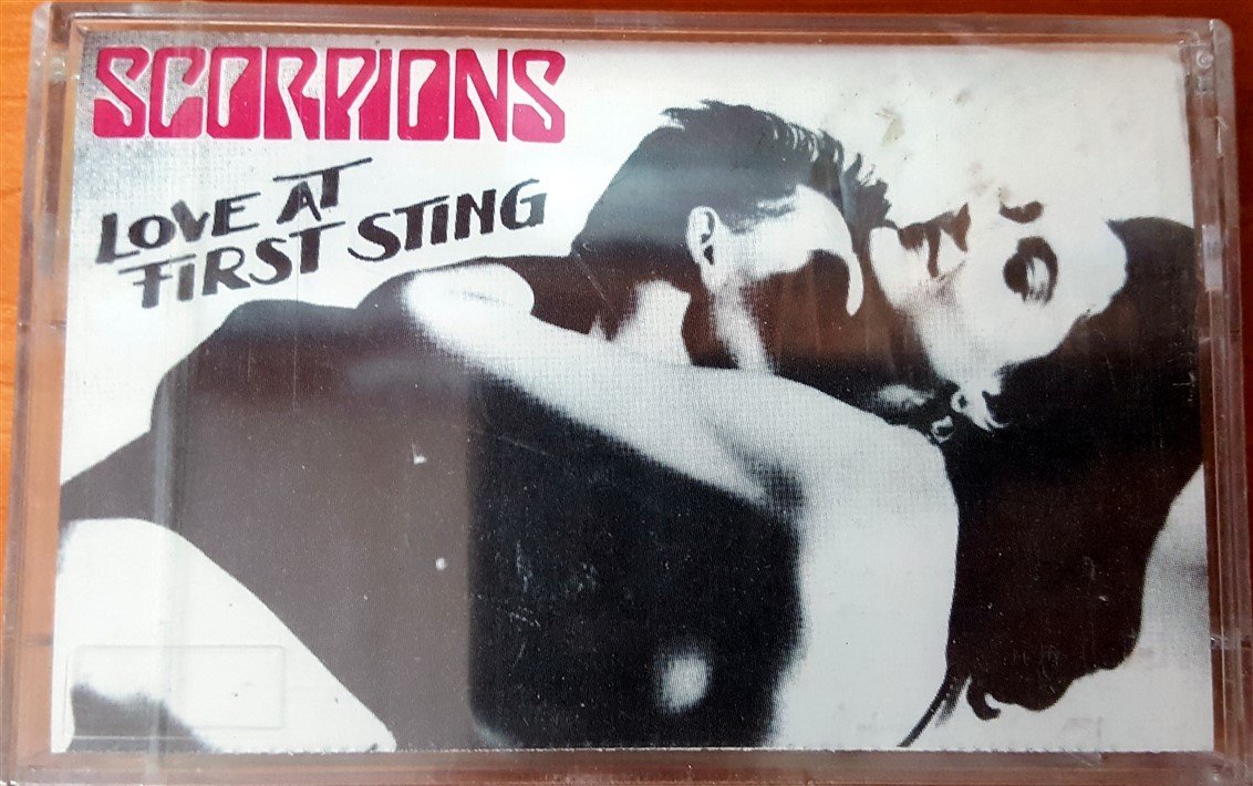 SCORPIONS - LOVE AT FIRST STING (1989) KENT CASSETTE MADE IN TURKEY ''NEW'' PAPER LABEL
