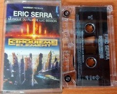 LE CINQUIEME ELEMENT - SOUNDTRACK ERIC SERRA (1997) CASSETTE MADE IN HOLLAND ''USED''