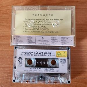 TAVERNADA GÖKSOY DÜĞÜNÜ 1 / BURHAN ÇAÇAN, NEJAT ALP, BİRİCİK, TANER ŞENER, GÜRCAN (1987) - KASET 2.EL