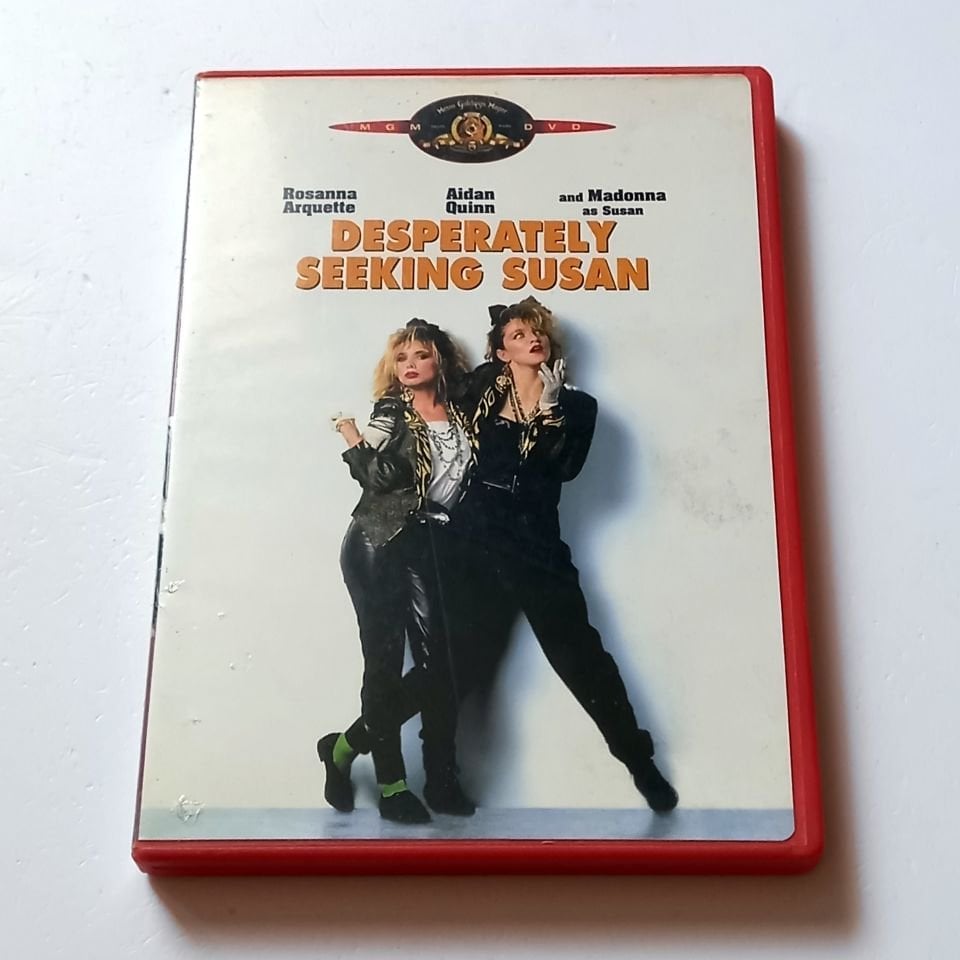 DESPERATELY SEEKING SUSAN - ROSANNA ARQUETTE, AIDAN QUEEN, MADONNA - YÖN.: SUSAN SEIDELMAN - DVD 1.BÖLGE TÜRKÇE ALTYAZI YOKTUR 2.EL