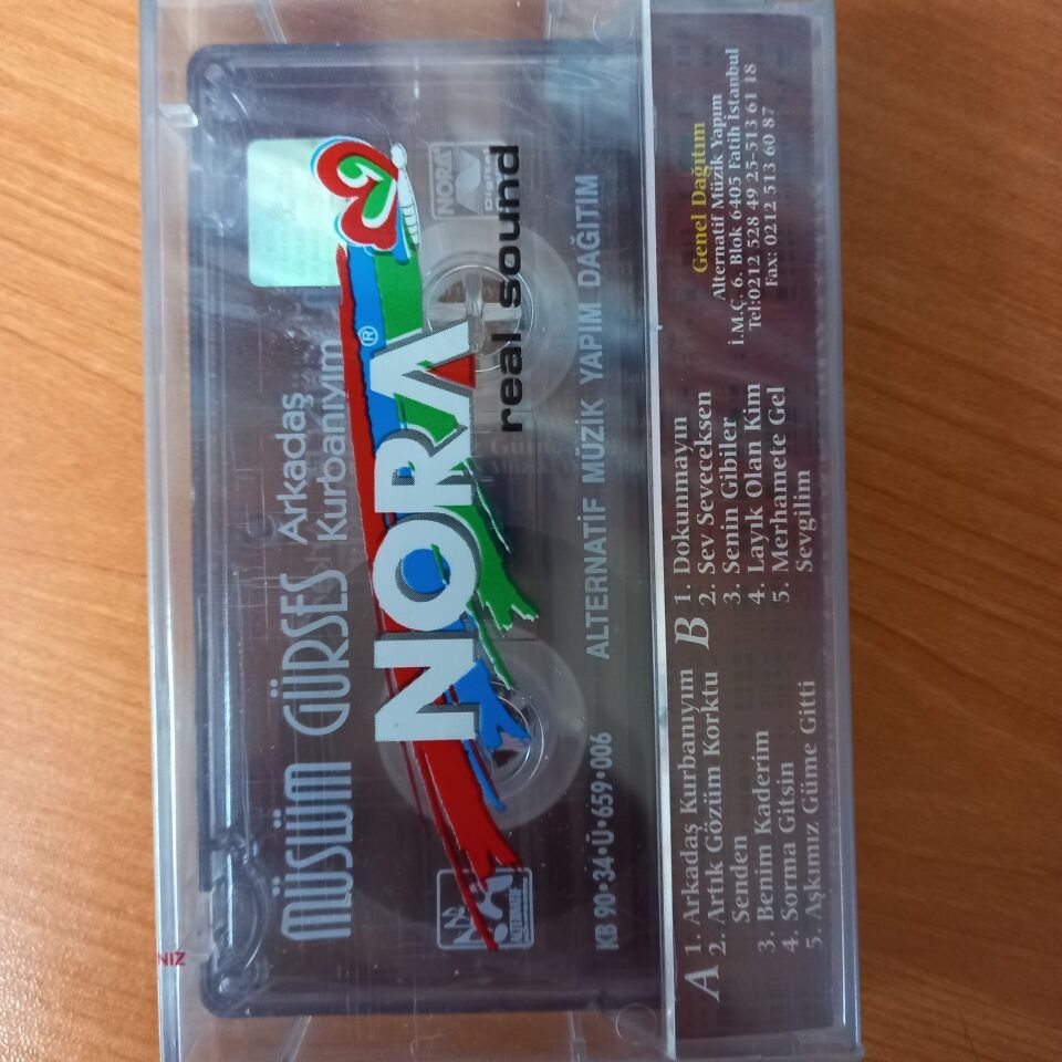 MÜSLÜM GÜRSES - ARKADAŞ KURBANIYIM (1990) - KASET SIFIR