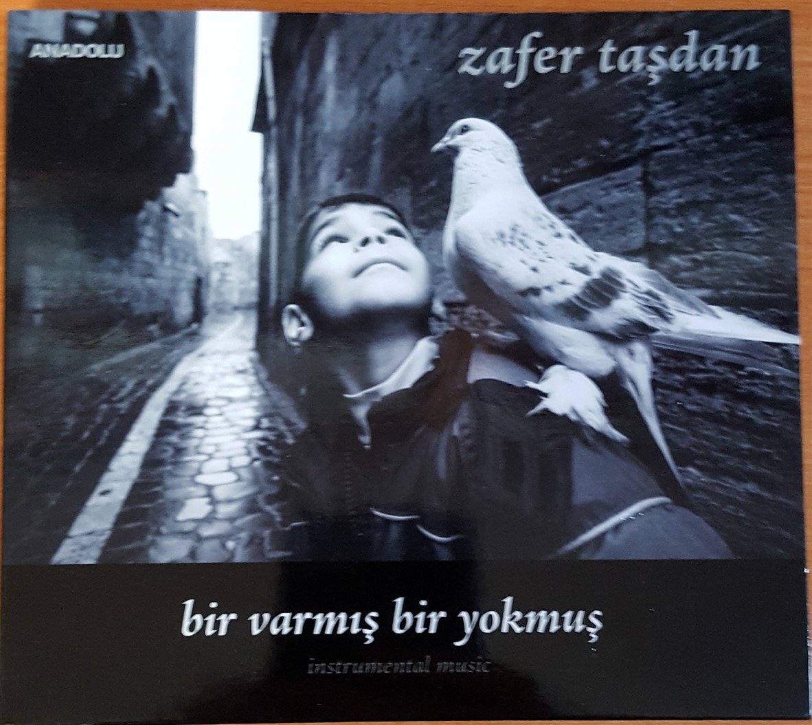 ZAFER TAŞDAN - BİR VARMIŞ BİR YOKMUŞ / INSTRUMENTAL MUSIC (2017) CD 2.EL