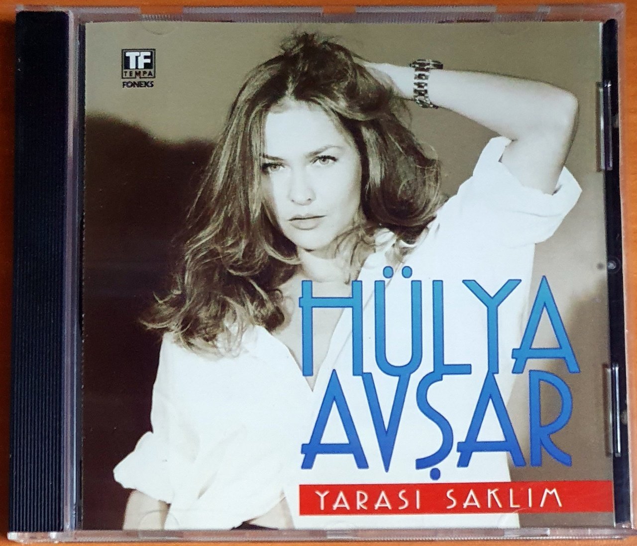 HÜLYA AVŞAR - YARASI SAKLIM (1995) - CD TEMPA FONEKS 2.EL