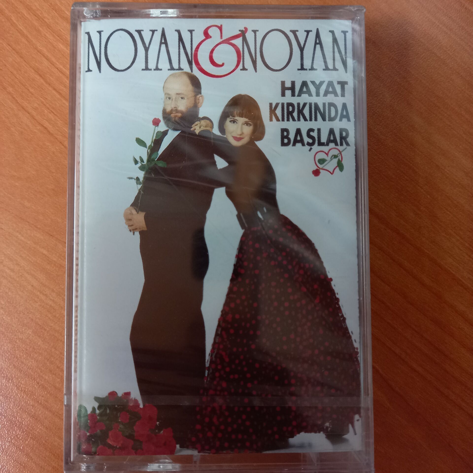 NOYAN & NOYAN - HAYAT KIRKINDA BAŞLAR (1995) - KASET SIFIR