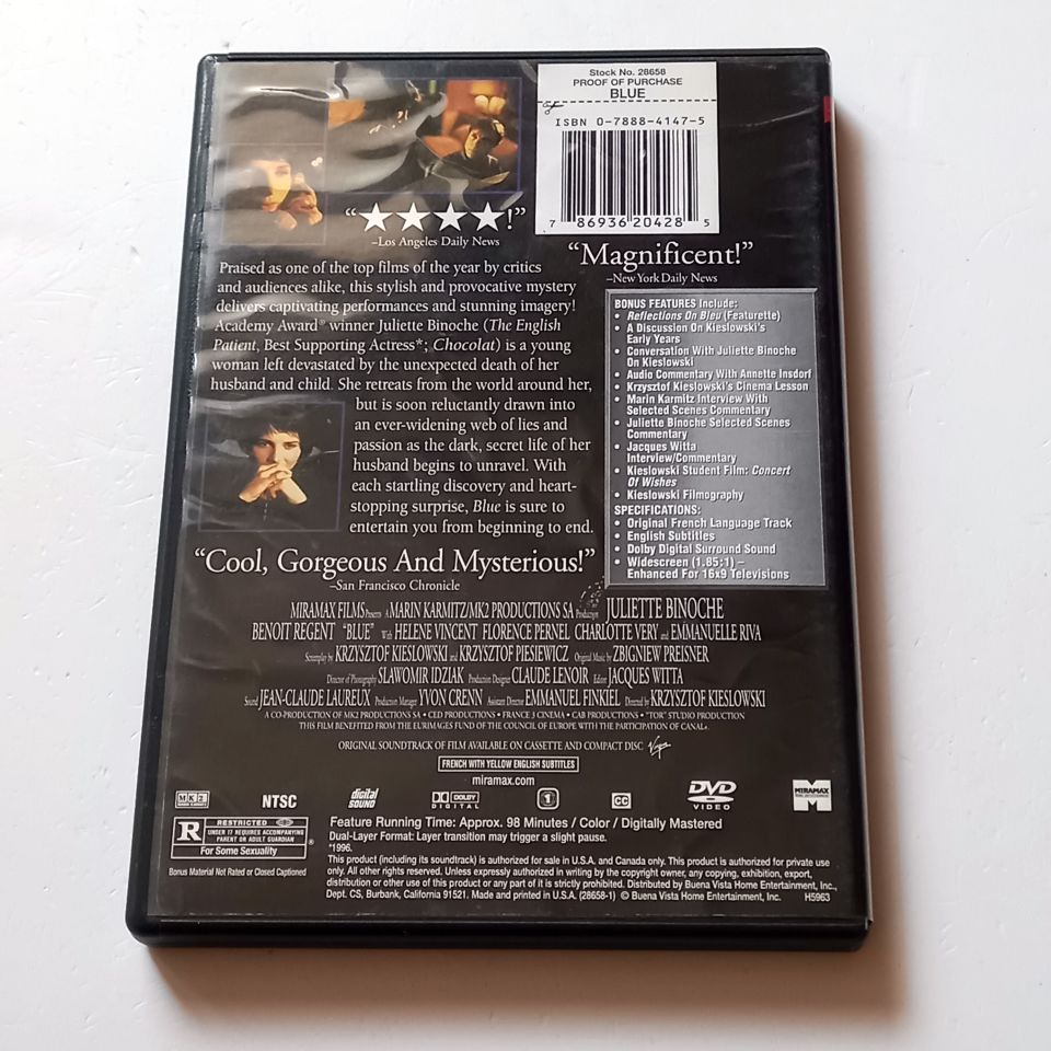 THREE COLORS: BLUE - JULIETTE BINOCHE - YÖN.: KRZYSZTOF KIESLOWSKI - DVD 1.BÖLGE TÜRKÇE ALTYAZI YOKTUR 2.EL