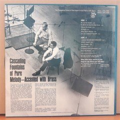 THE CASCADING VOICES OF THE HUGO & LUIGI CHORUS WITH BRASS (1964) - LP 2.EL PLAK