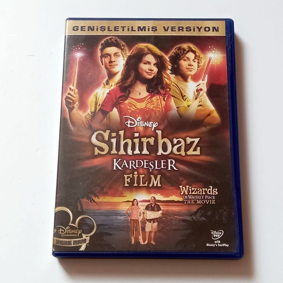 SİHİRBAZ KARDEŞLER - WIZARDS OF WAVERLY PLACE THE MOVIE - SELENA GOMEZ, DAVID HENRY - DVD GENİŞLETİLMİŞ VERSİYON 2.EL