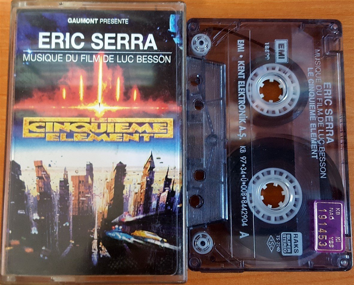 LE CINQUIEME ELEMENT SOUNDTRACK / ERIC SERRA (1997) EMI KASET 2.EL
