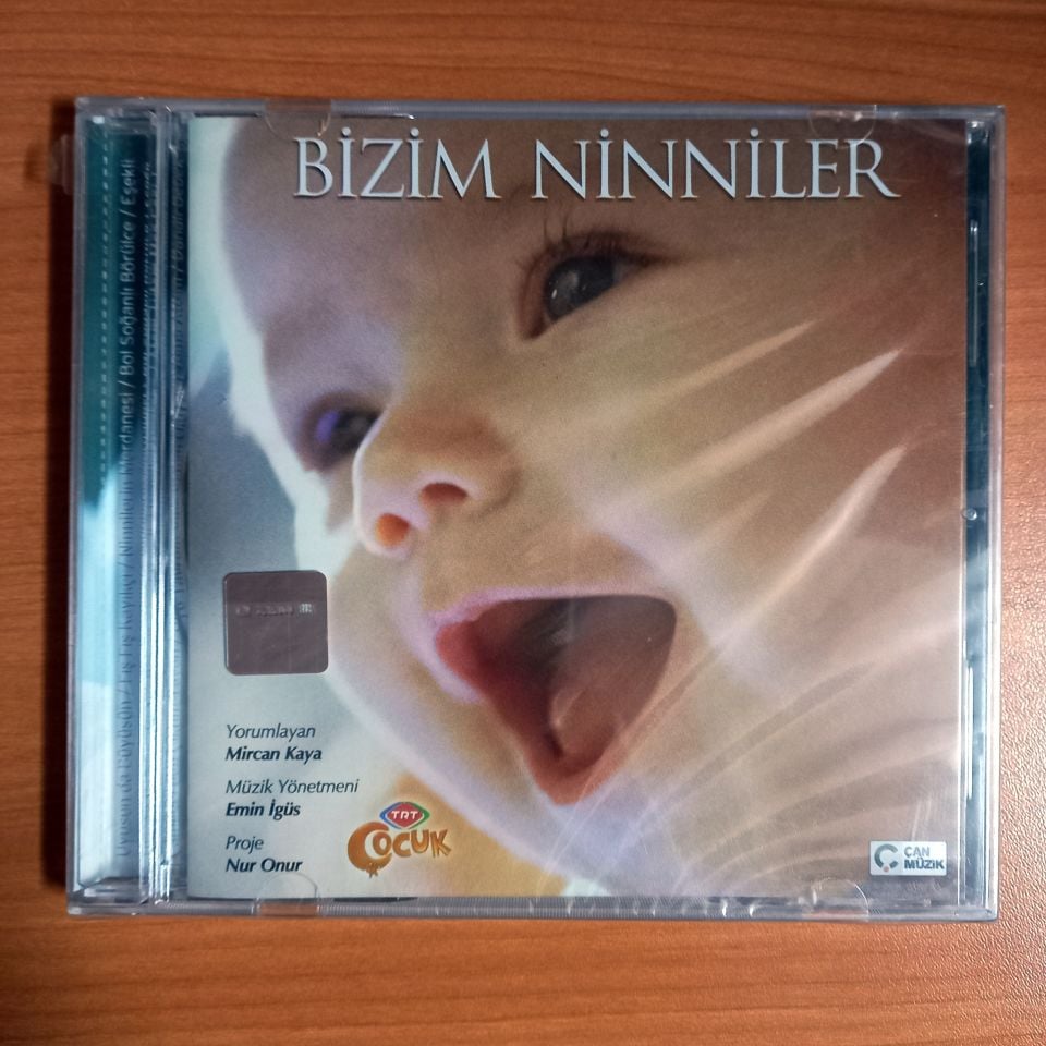 BİZİM NİNNİLER / MİRCAN KAYA, EMİN İGÜS, NUR ONUR / TRT ARŞİV SERİSİ - CD SIFIR