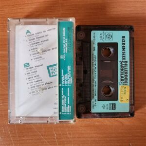 BİZDEN SİZE DİLLERDEKİ ŞARKILAR 3 (1991) - KASET 2.EL