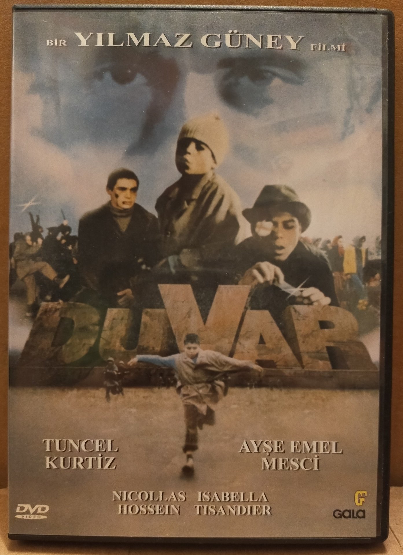 UMUT - TUNCEL KURTİZ - GÜLSEN ALNIAÇIK - YILMAZ GÜNEY - DVD 2.EL