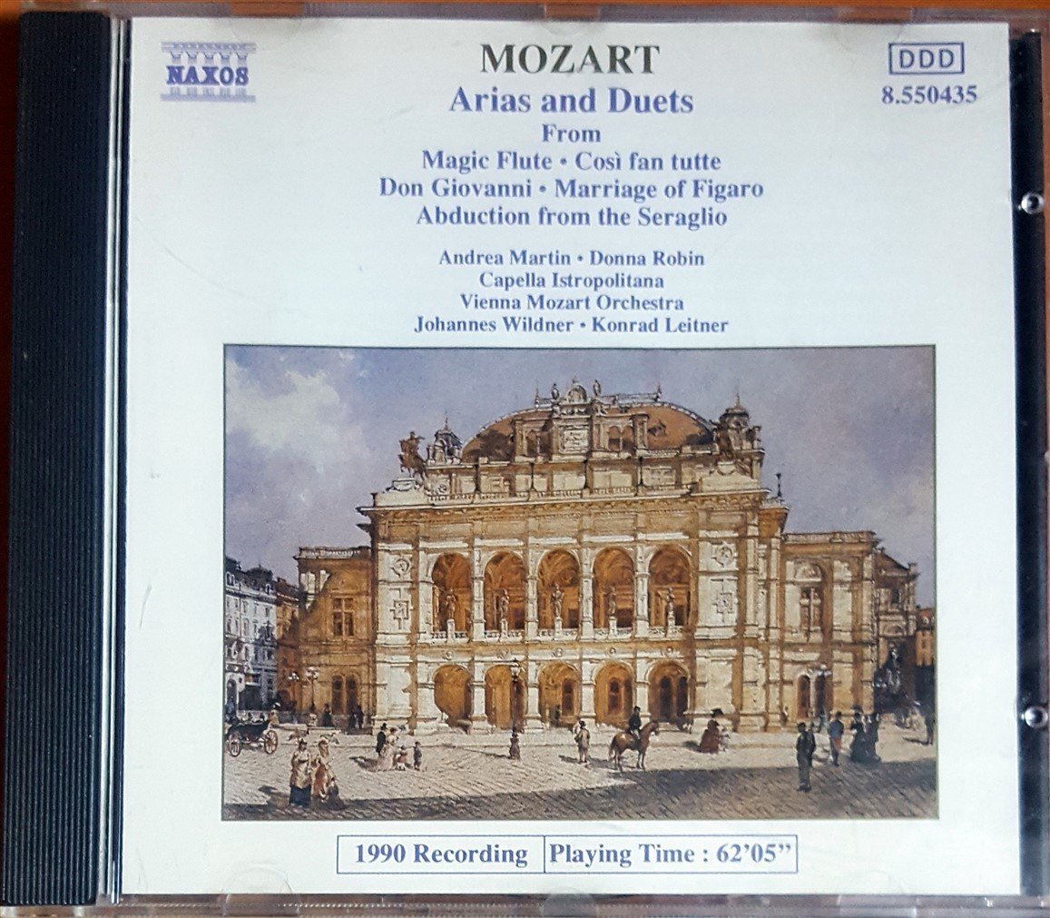 MOZART: OPERATIC ARIAS AND DUETS FROM MAGIC FLUTE, COSI FAN TUTTE, DON GIOVANNI, MARRIAGE OF FIGARO, ABDUCTION FROM THE SERAGLIO / ANDREA MARTIN, DONNA ROBIN, CAPELLA ISTROPOLITANA, VIENNA MOZART ORCHESTRA, JOHANNES WILDNER, KONRAD LEITHER (1990) NAXOS CD