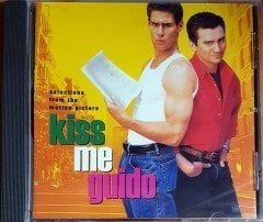 KISS ME GUIDO SOUNDTRACK / GLORIA GAYNOR, MARTHA WASH, LOVE TRIBE, 3RD PARTY, MACHINE (1997) DV8 RECORDS CD 2.EL