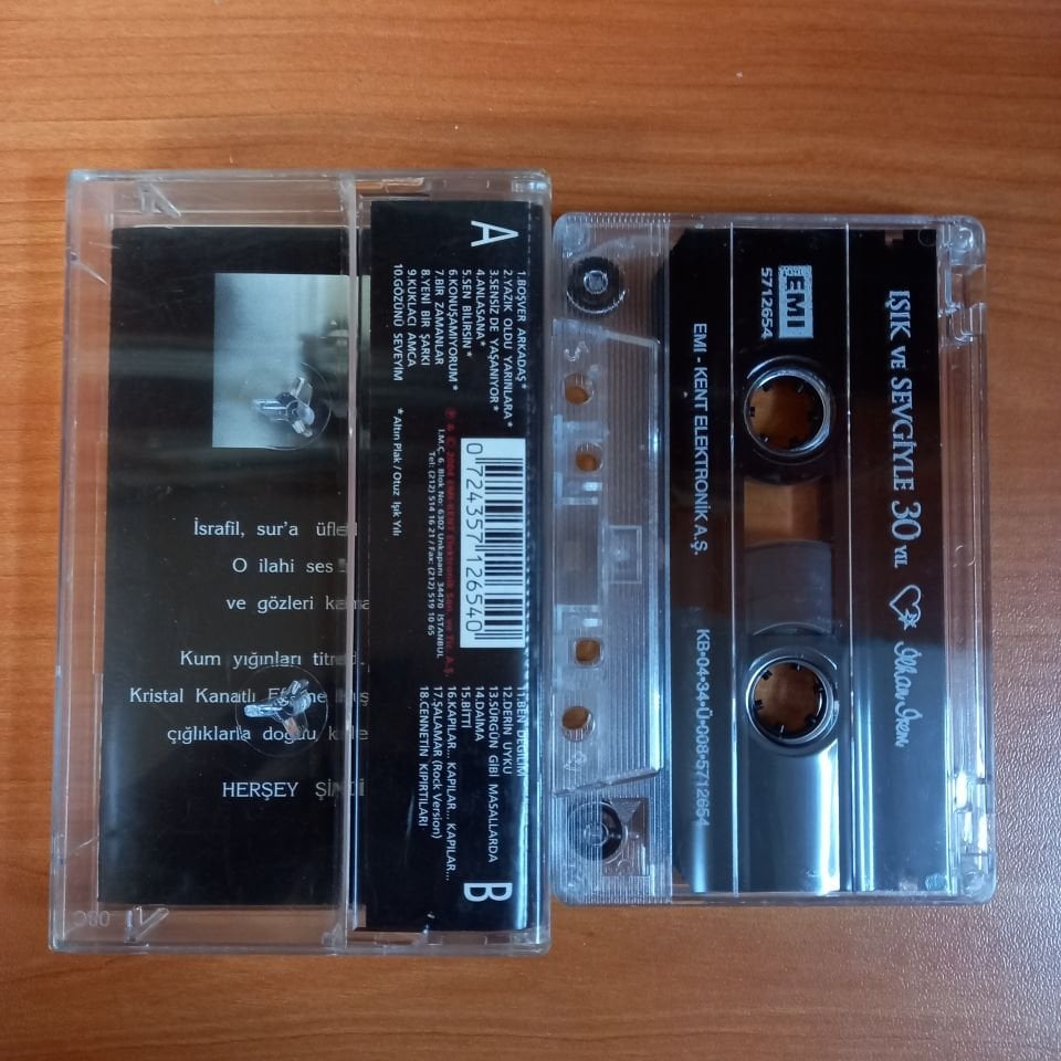 İLHAN İREM - IŞIK VE SEVGİYLE 30 YIL (2004) - KASET 2.EL